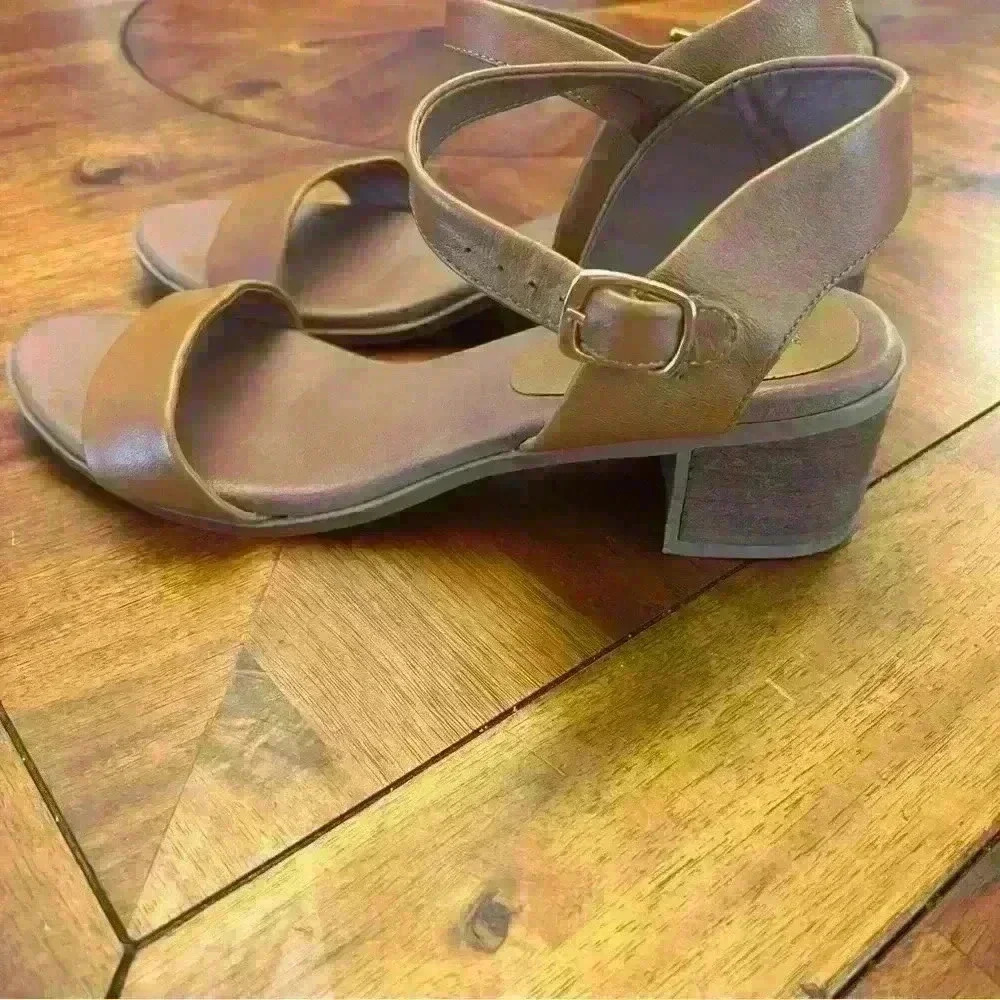 Steve Madden Women Block Heel Ankle Strap Sandals Size  9.5 - Picture 3 of 5